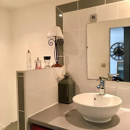 D'hote A 2 Pas De La Cite B&B *